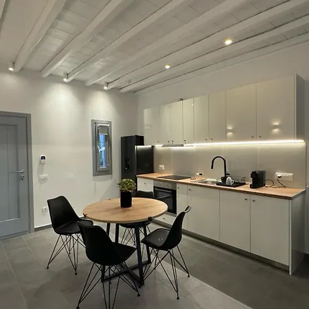 Almond Place Apartment *
