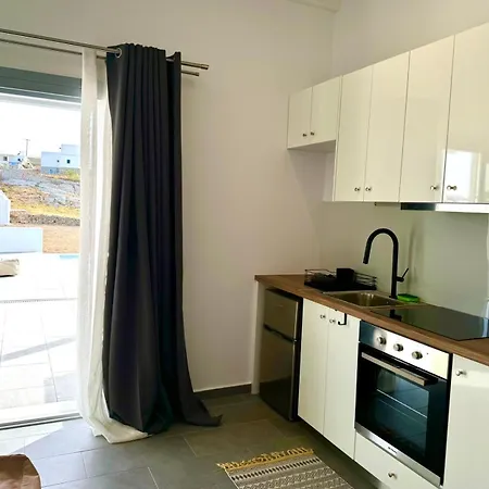 Almond Place Apartment *
